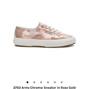 Superga Army chrome sneaker 7.5